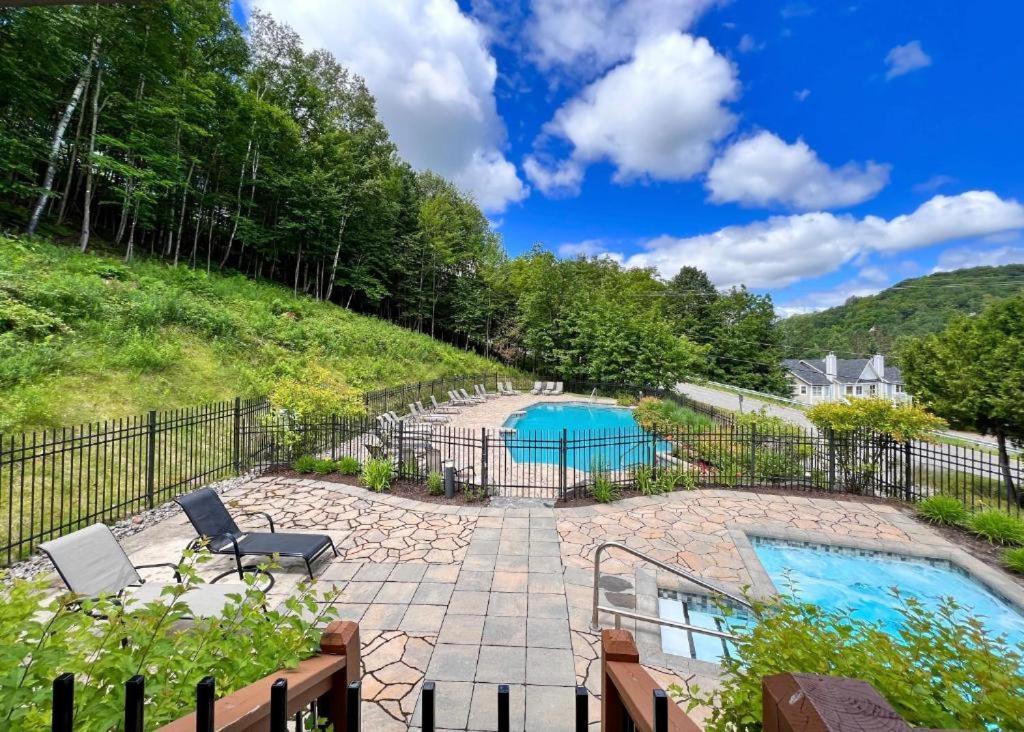 The Alpine Nest - 3 Beds - 4 Guests - Free Parking - Pool Apartment Mont-Tremblant Exterior photo