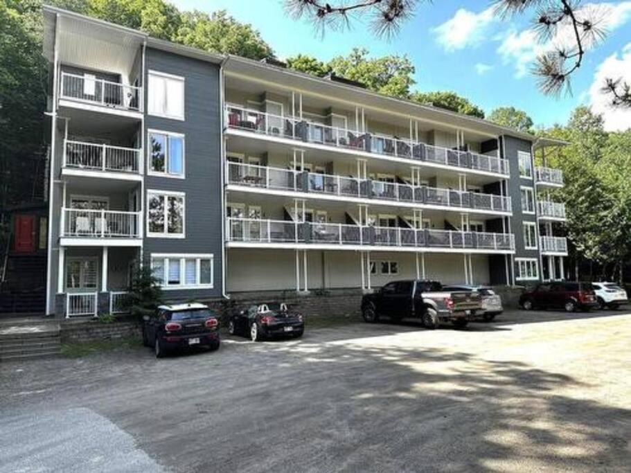 The Alpine Nest - 3 Beds - 4 Guests - Free Parking - Pool Apartment Mont-Tremblant Exterior photo